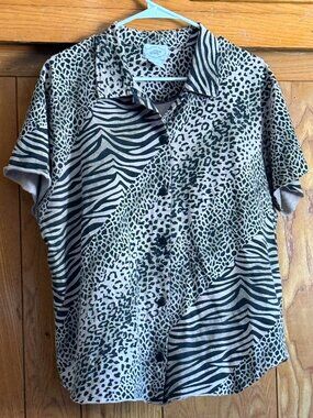 Vintage Moving Bleu Mixed Animal Print Button Up Shirt, Size XL